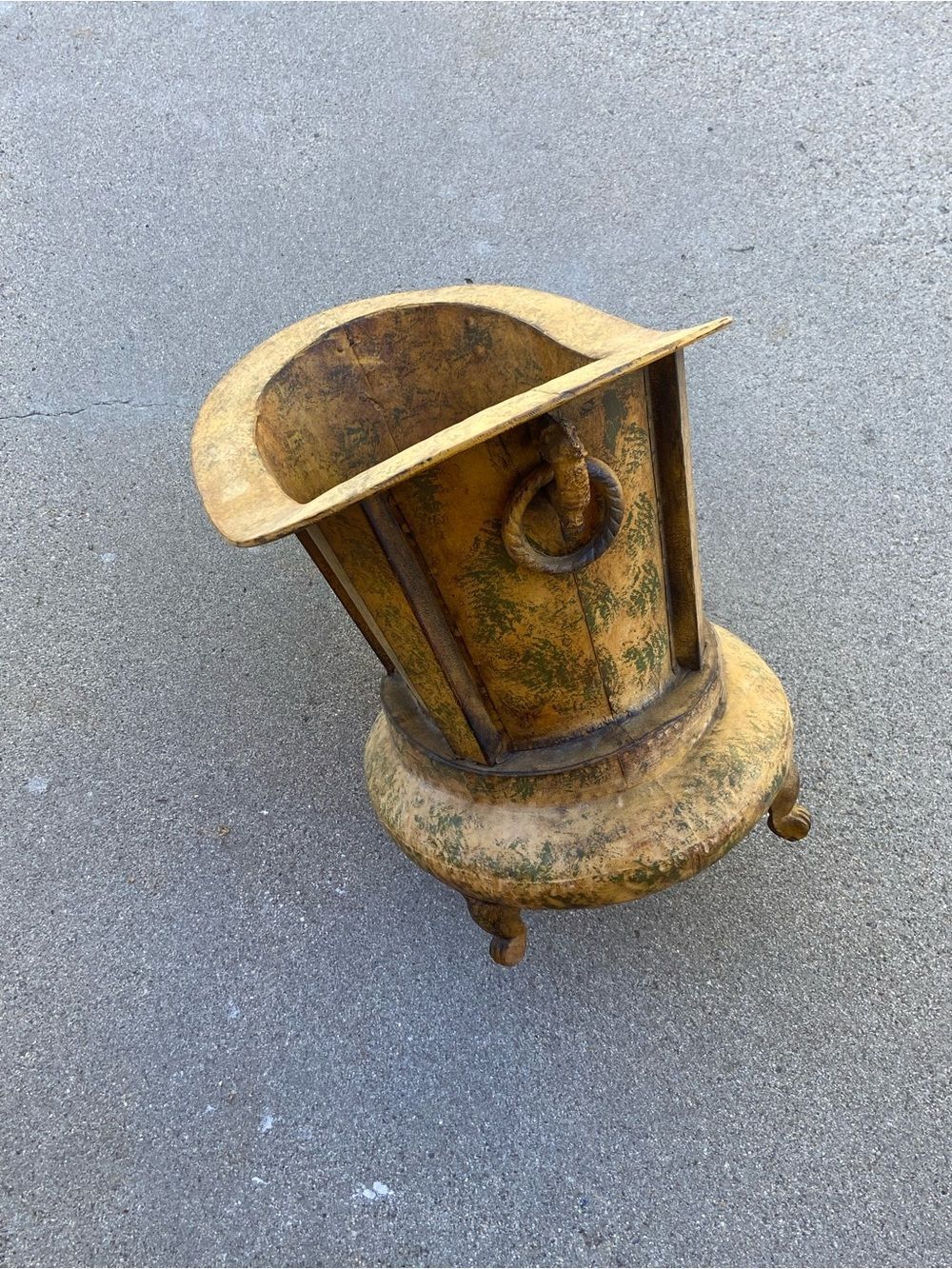 Vintage-Style Yellow Decorative Footed Vase with Ring Handle